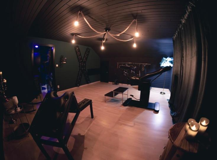 Apartment Erwachsenenhotel Bdsm Emotion Mit Privater Sauna Vlotho